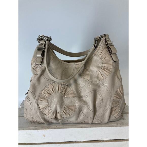 COACH 16504 LARGE SIGNATURE PRINT BONE COLOR SHOULDER BAG - Picture 3 of 16